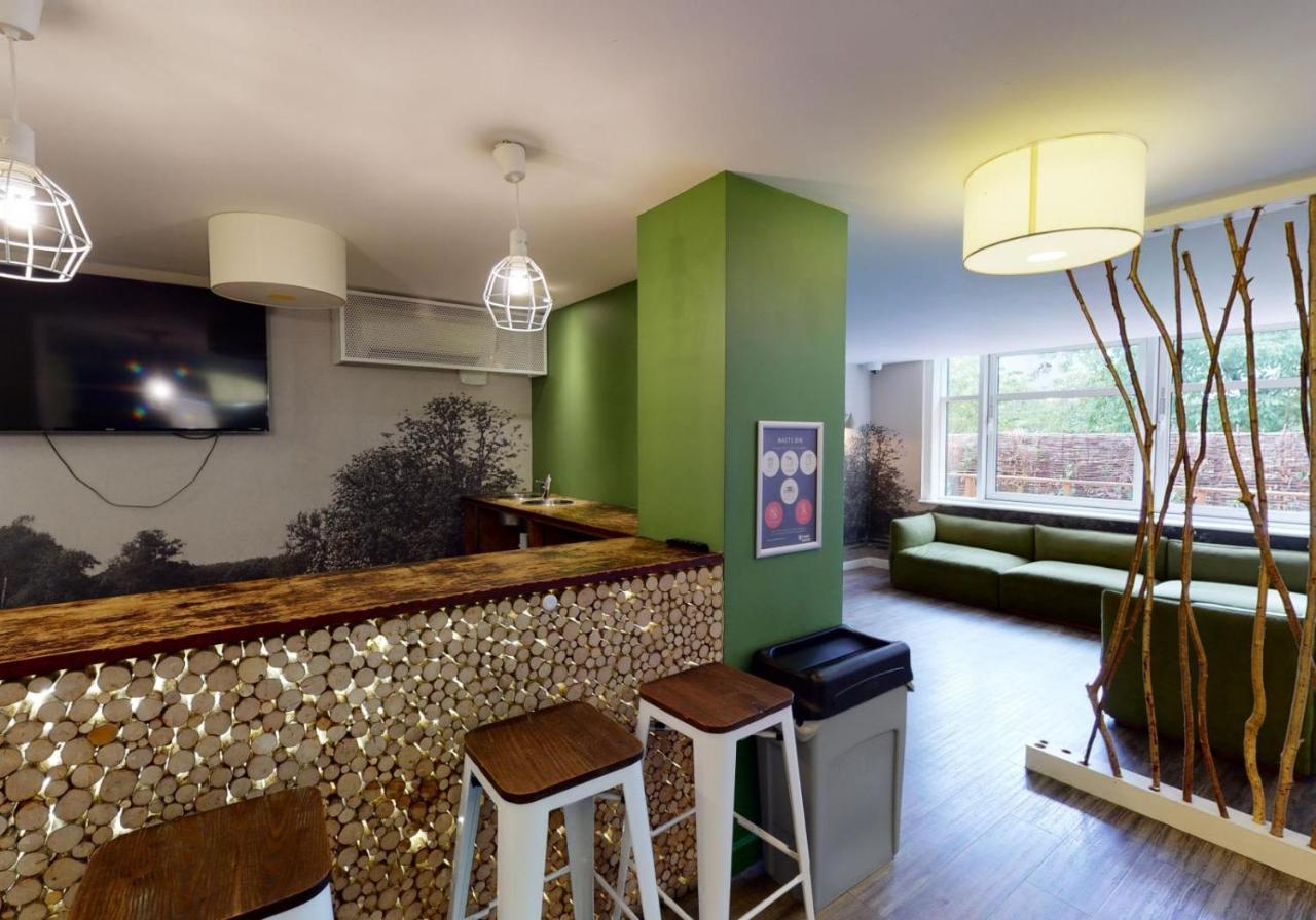 Private Bedrooms With Shared Kitchen And Studios At Iq Tufnell House In London Exterior photo